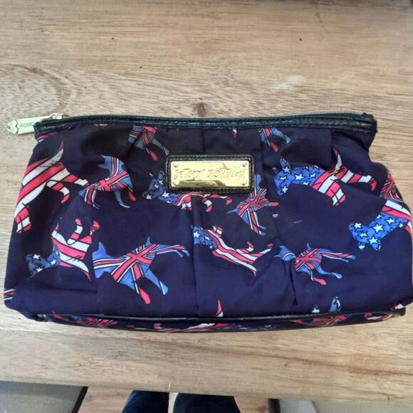 Betsy Johnson patriotic dog red white and blue printed makeup case cosmetic case - Picture 2 of 7